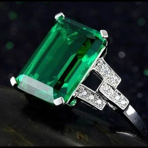 Emerald Lab Created Green Cocktail Engagement Ring Silver .925 Size 5 New Years
